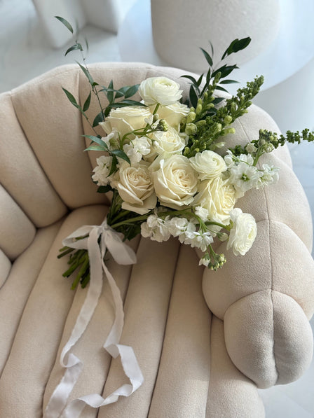 Wedding Bouquets: What’s Trending and Timeless for Modern Brides