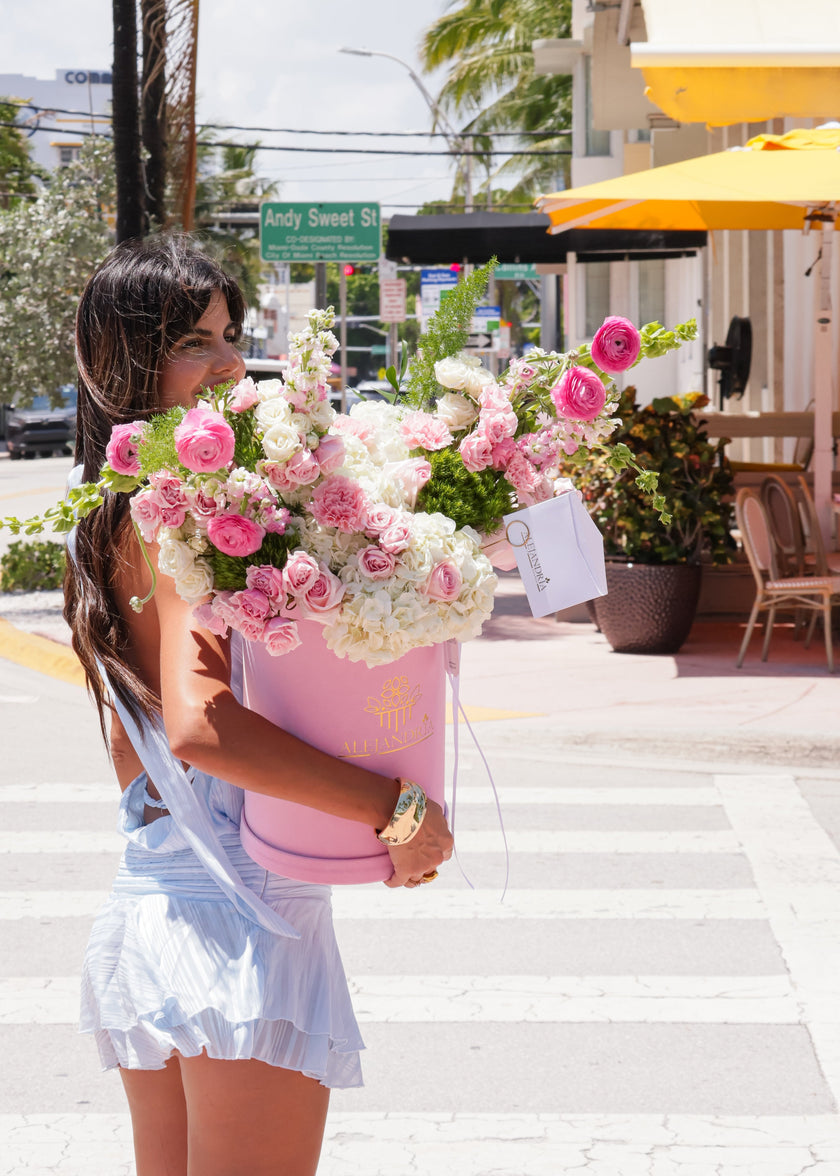 Blush Majesty – Luxury Garden in Bloom