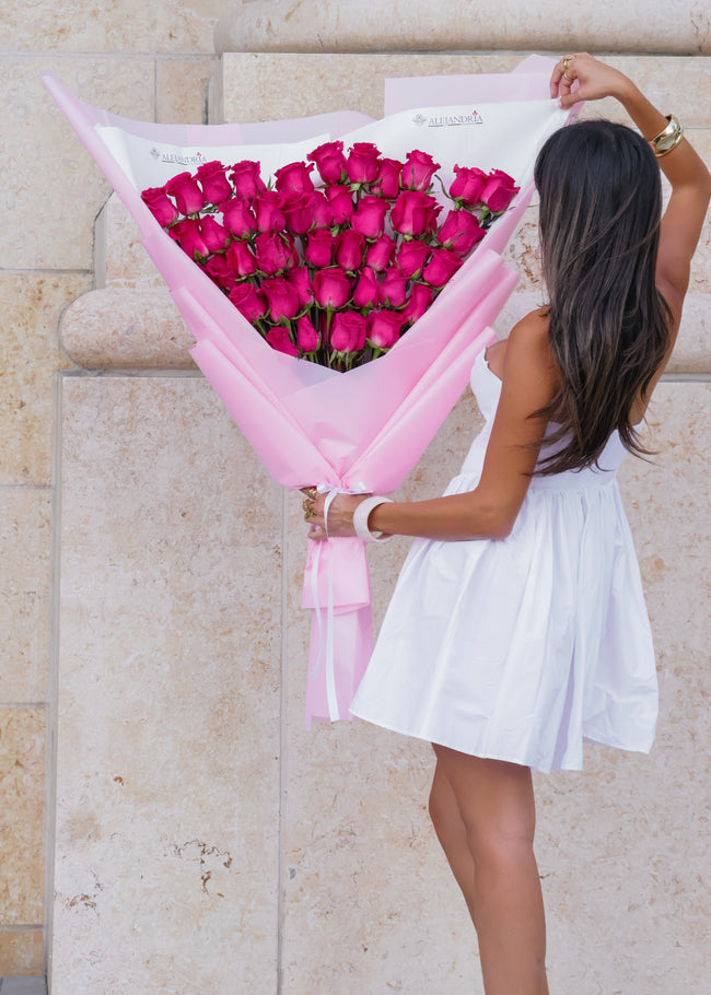 Grand Amour – 50 Luxury Rose Bouquet