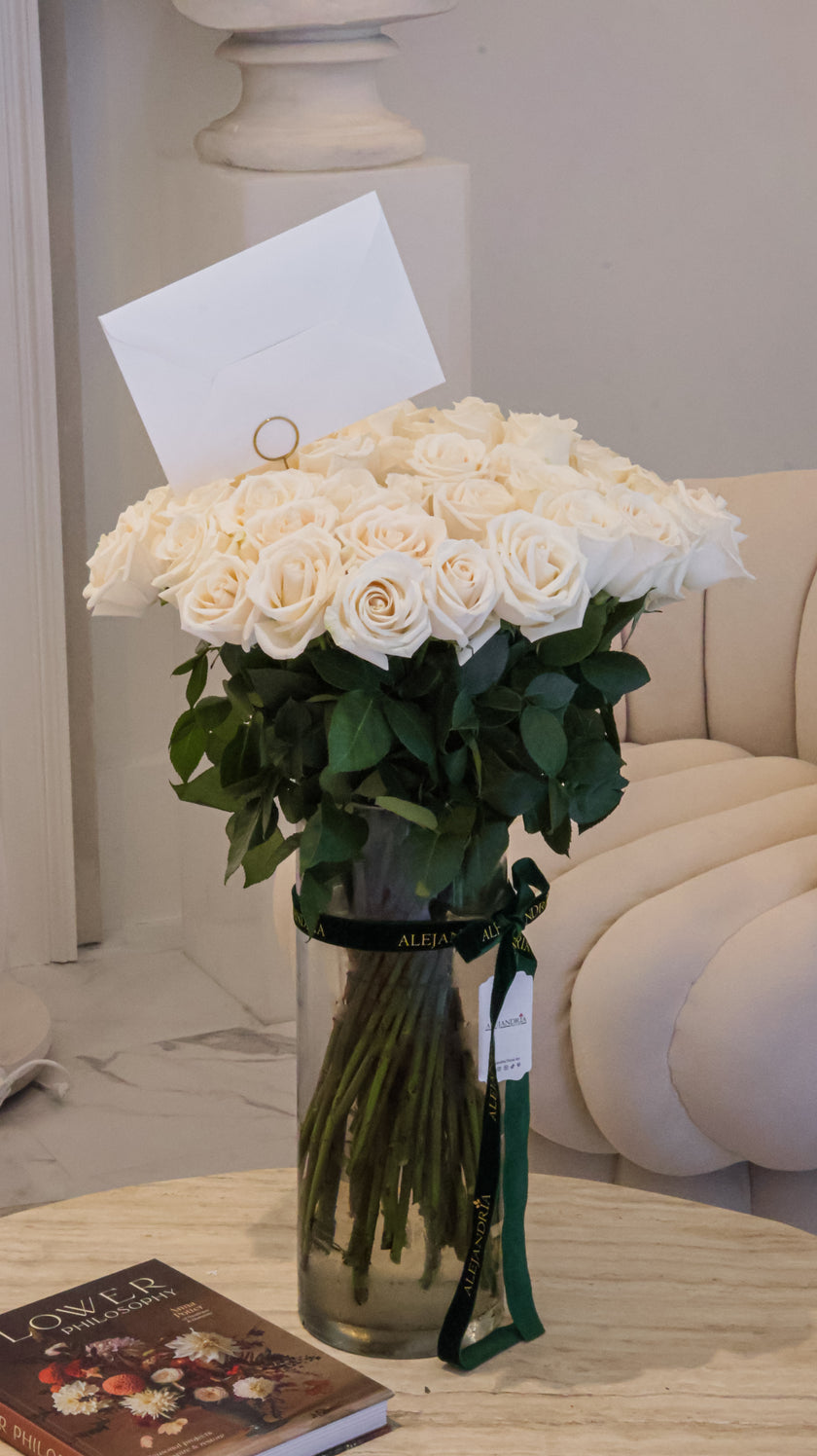 White Reverence – Long-Stem Rose Collection