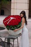 Grand Rose Basket