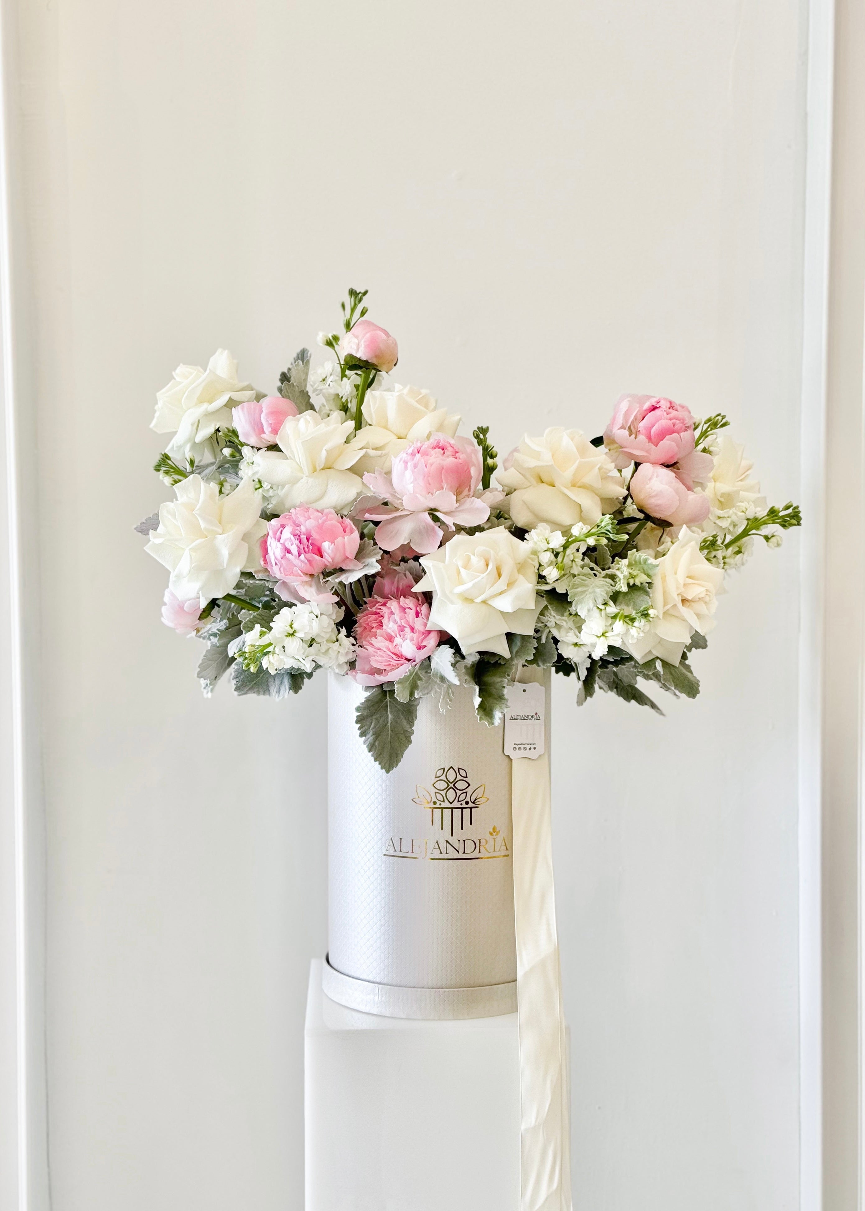 Blush & Ivory Garden - Prestige Flower Box