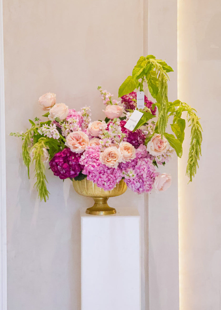 Golden Bloom – Luxury Hydrangea & Garden Roses Arrangement