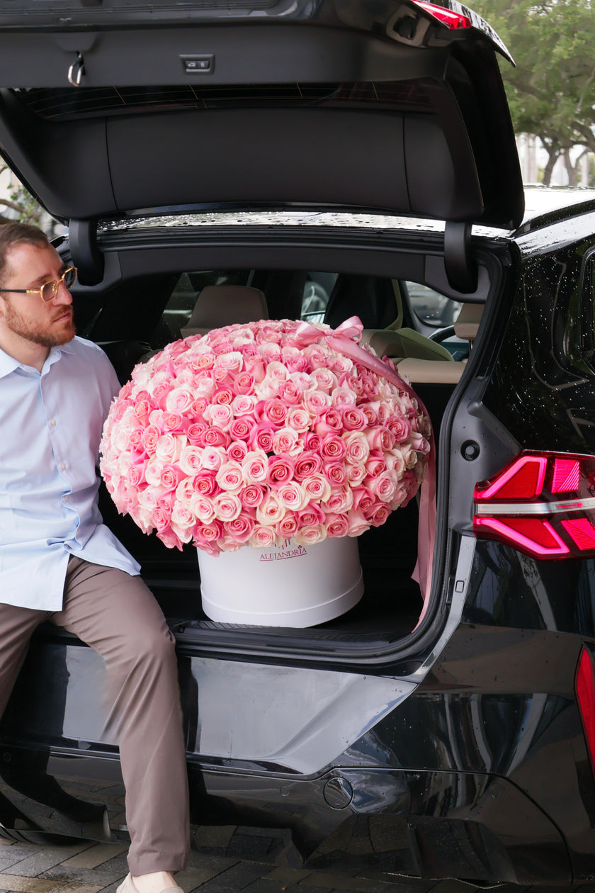 The Grand Blush – 300 Pink Roses
