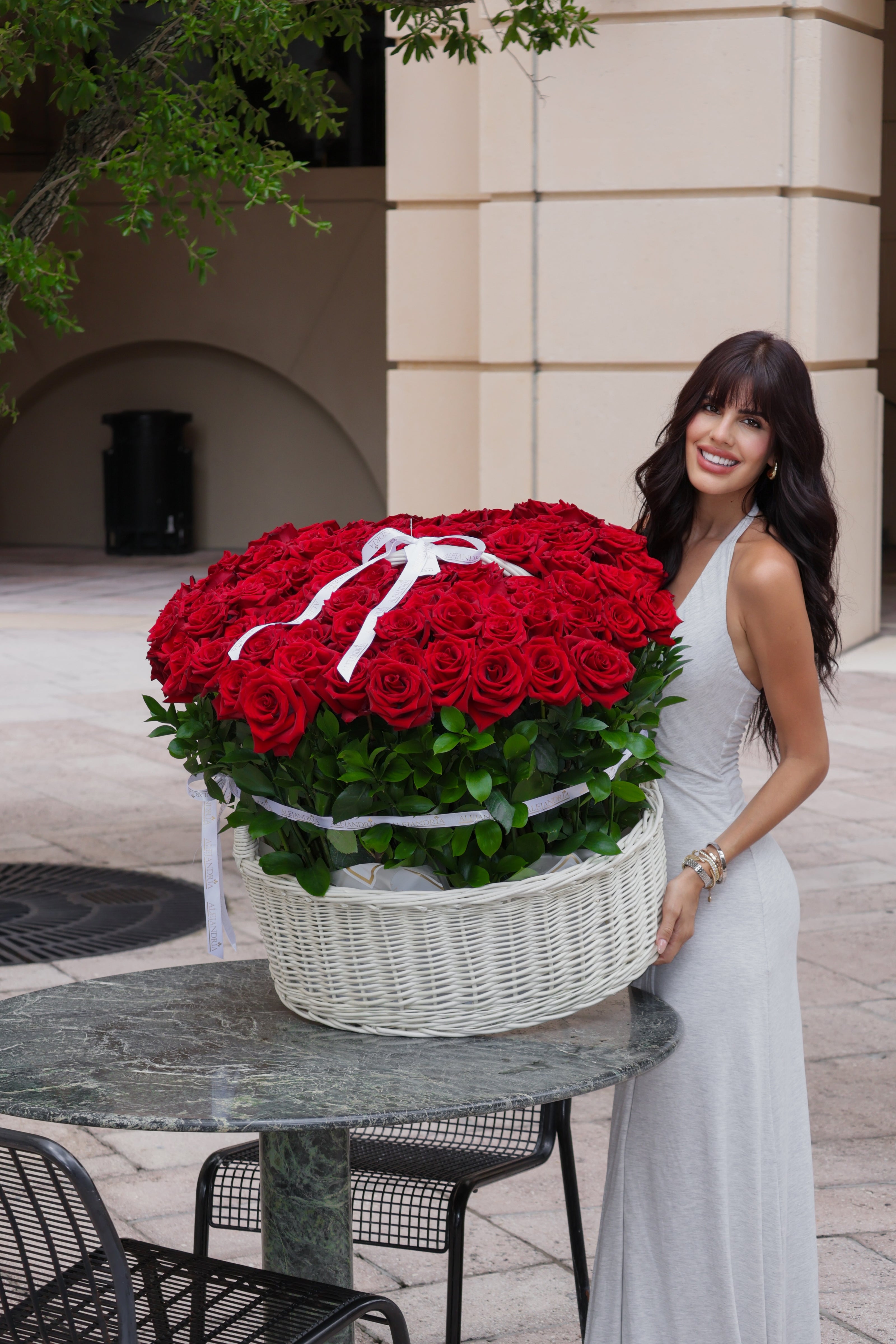 Grand Rose Basket