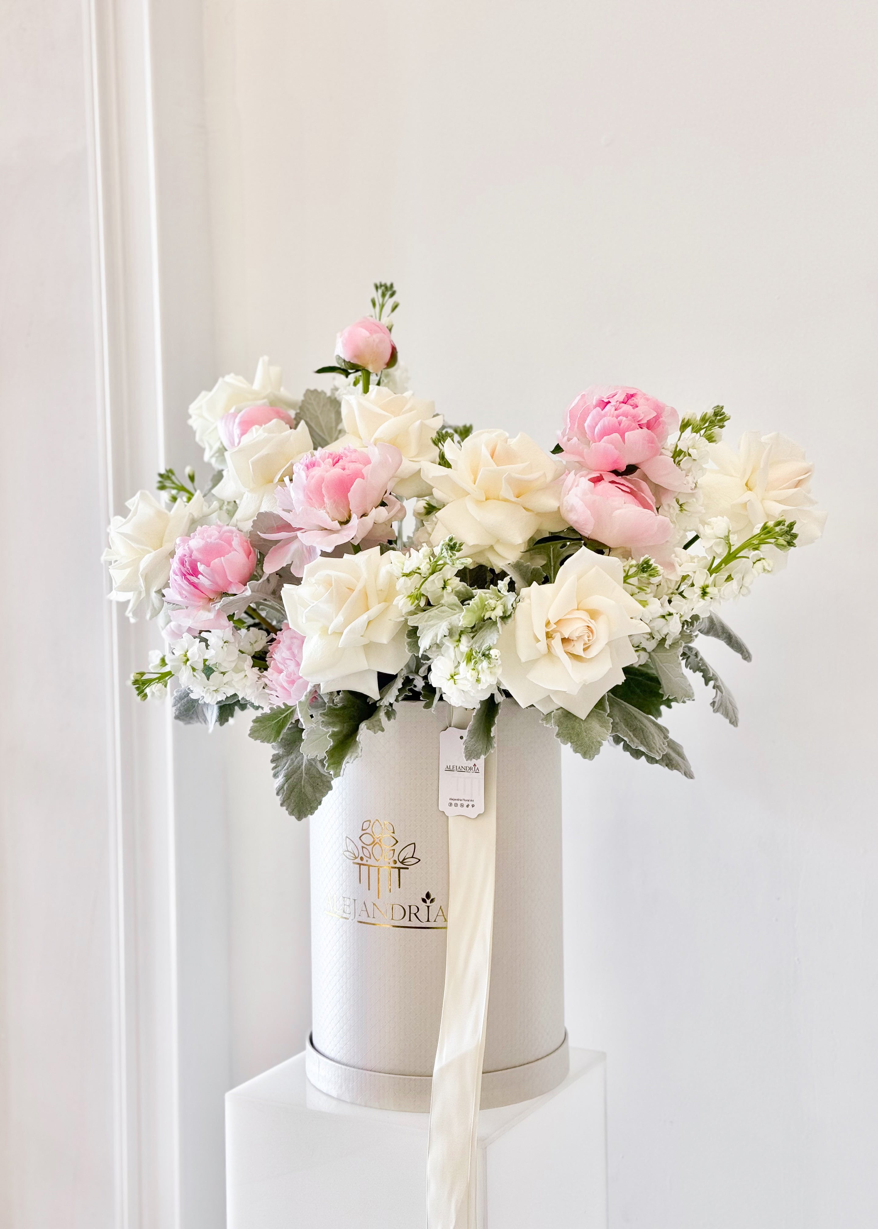 Blush & Ivory Garden - Prestige Flower Box
