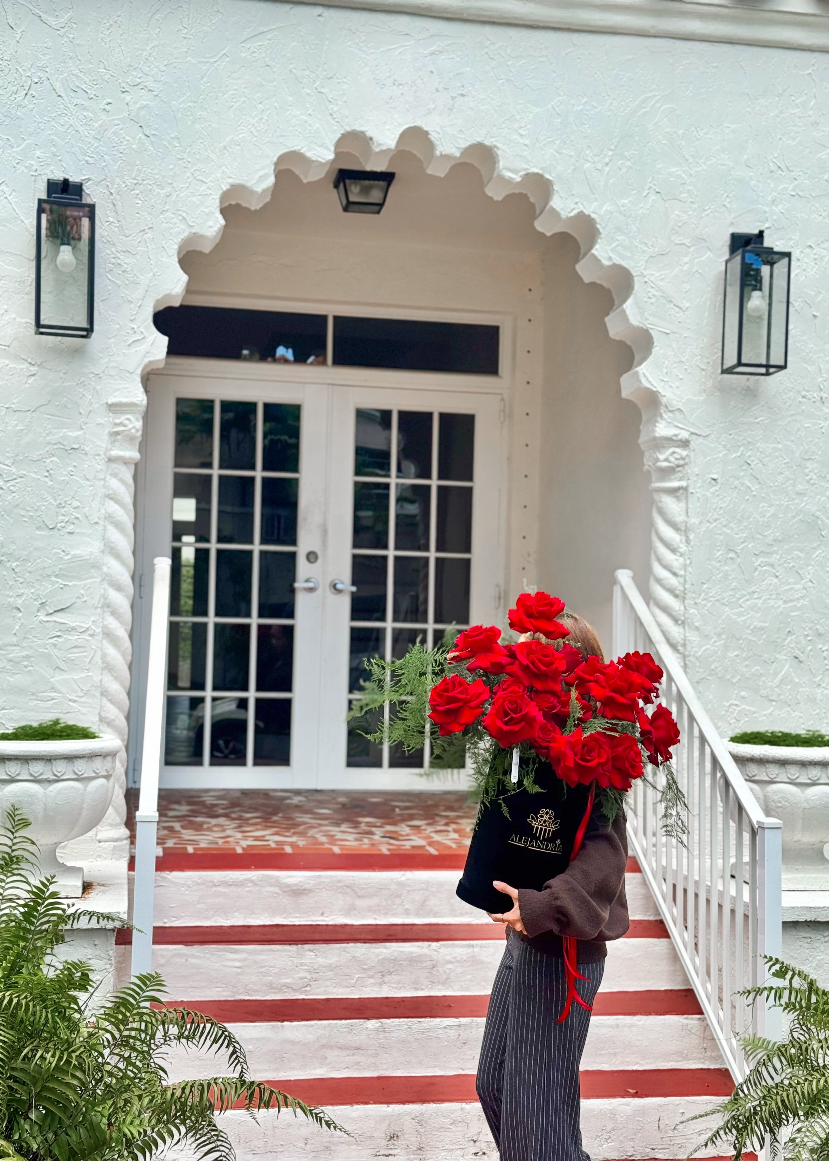 Rouge Roses — Signature Flower Box