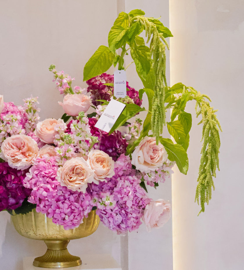 Golden Bloom – Luxury Hydrangea & Garden Roses Arrangement