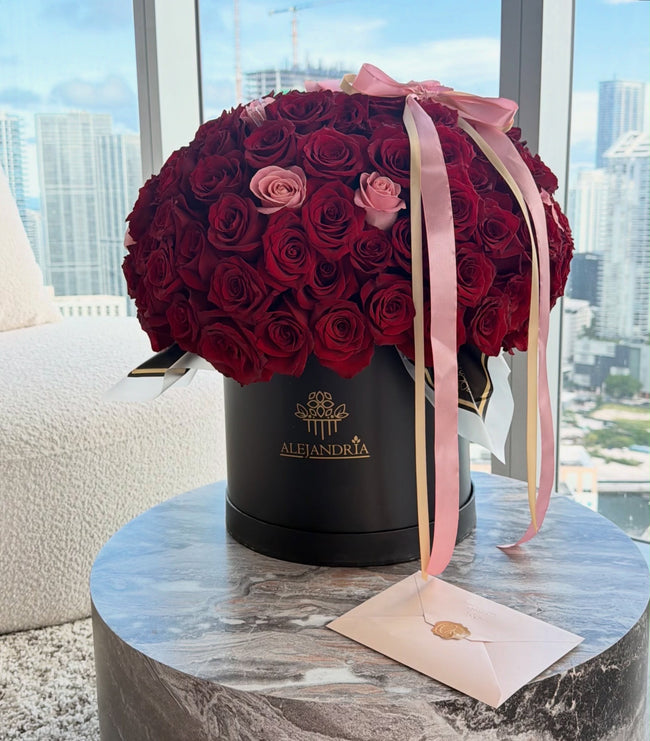 Midnight Romance - 200 Red Roses