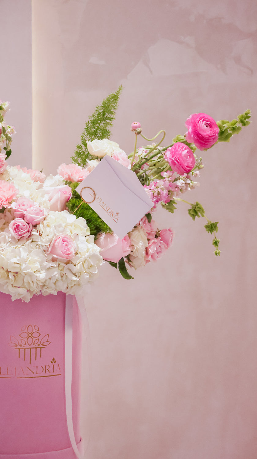 Blush Majesty – Luxury Garden in Bloom