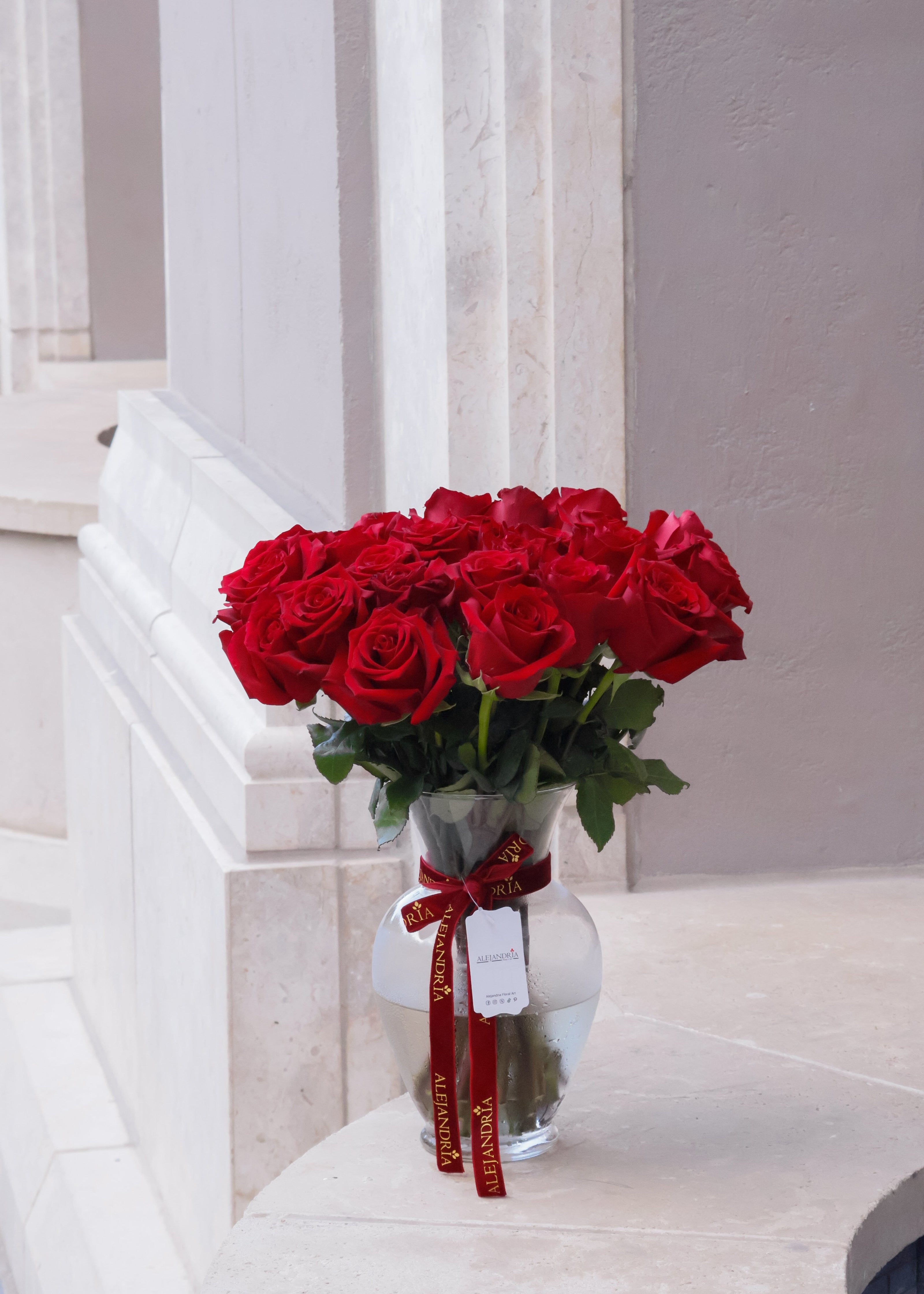 Eternal Passion – Red Roses in Crystal Vase