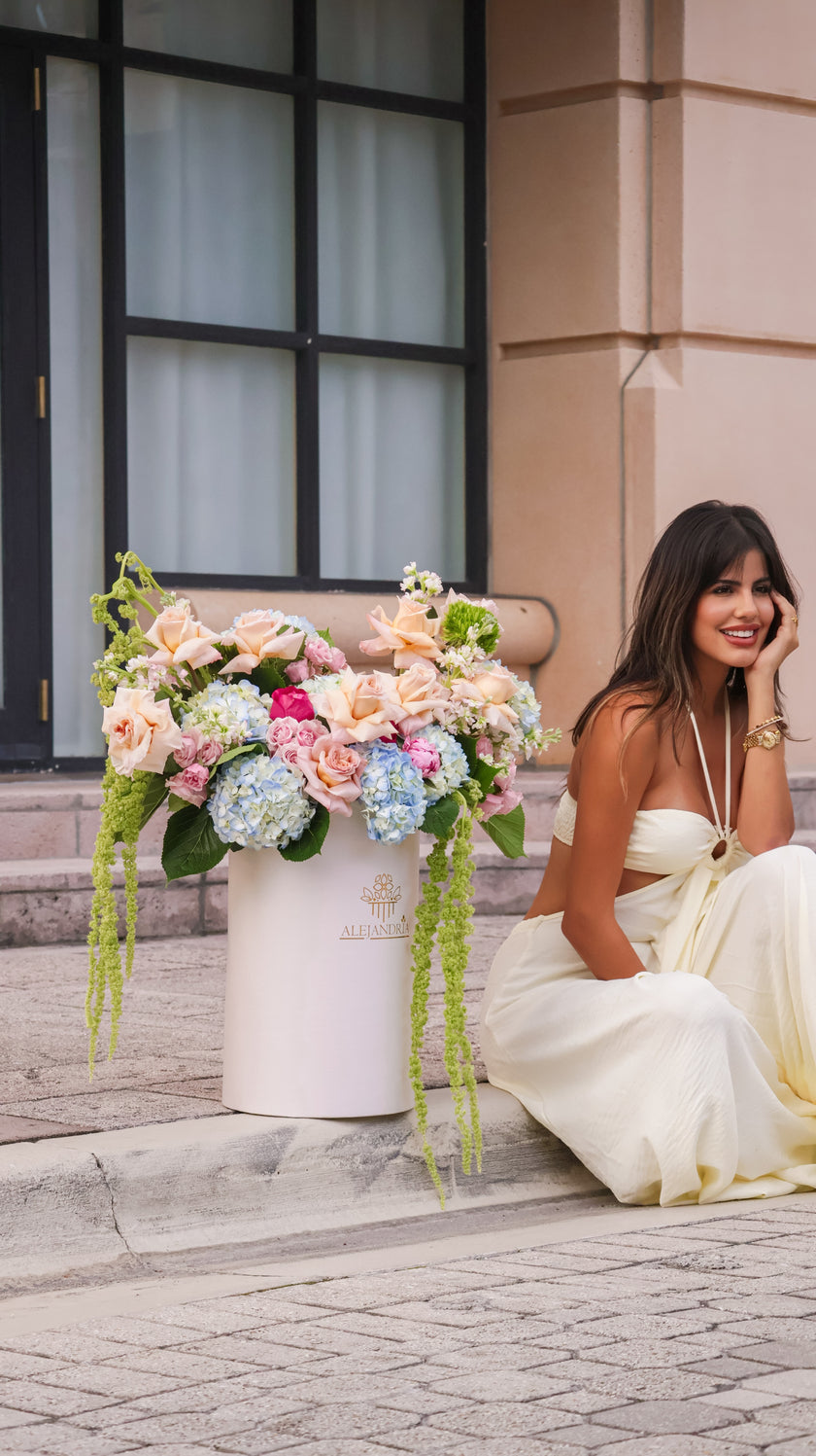 Eternal Grace – Luxury Rose & Hydrangea Hatbox