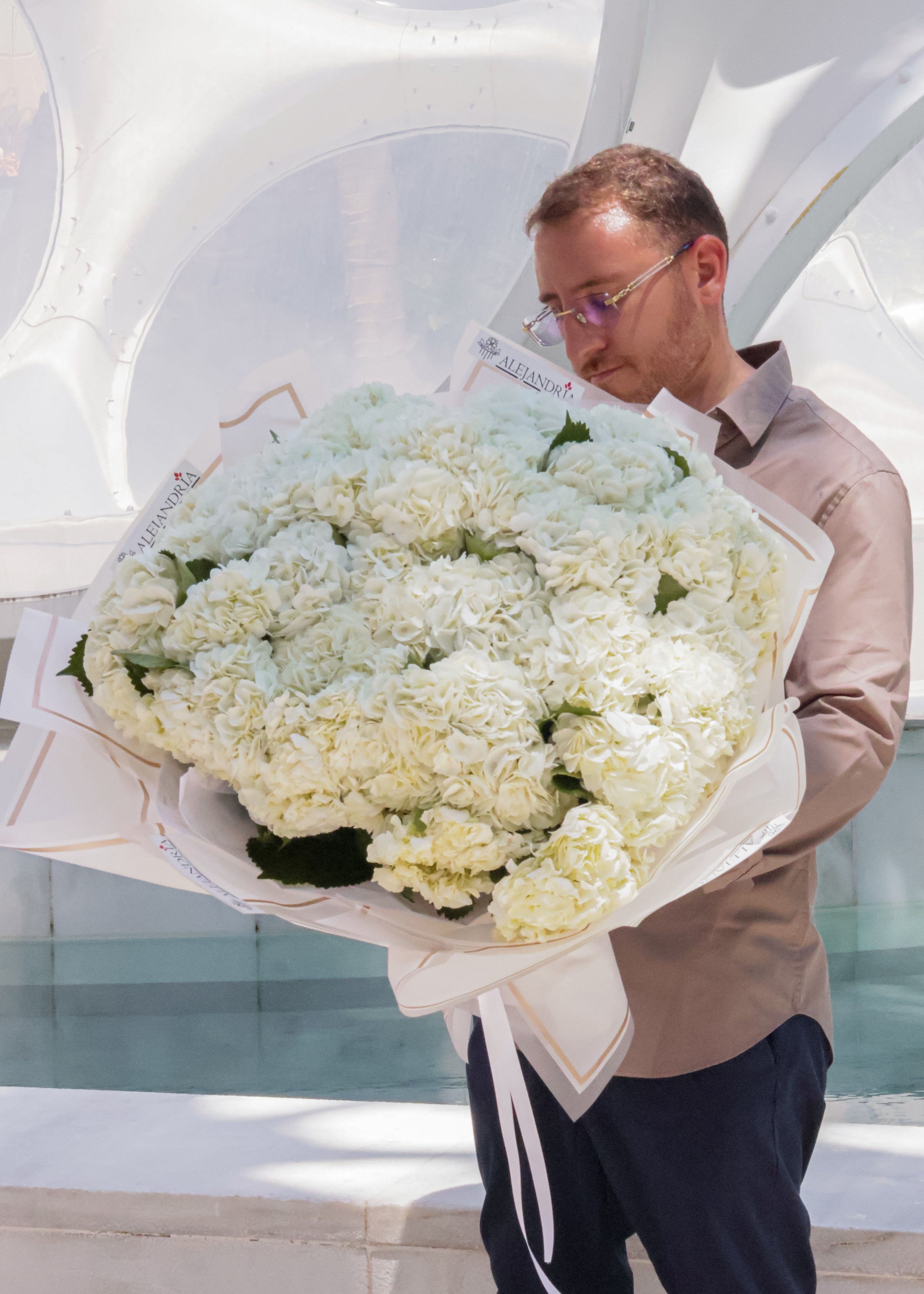 Ivory Hydrangea Grande – Hand-Tied Bouquet