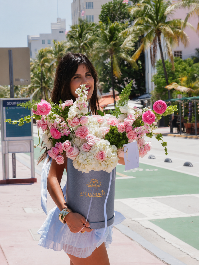 Blush Majesty – Luxury Garden in Bloom