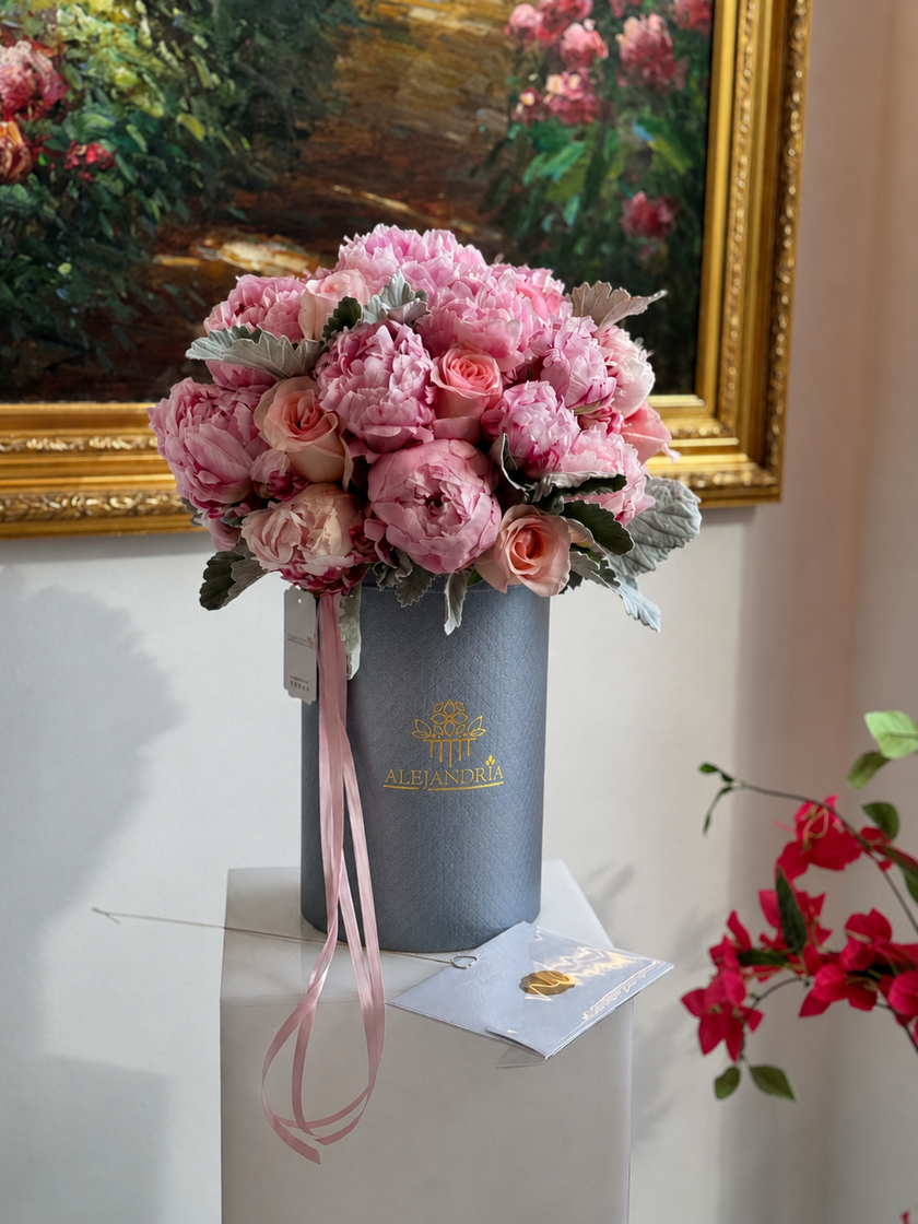 Peony Grace - Classic Flower Box
