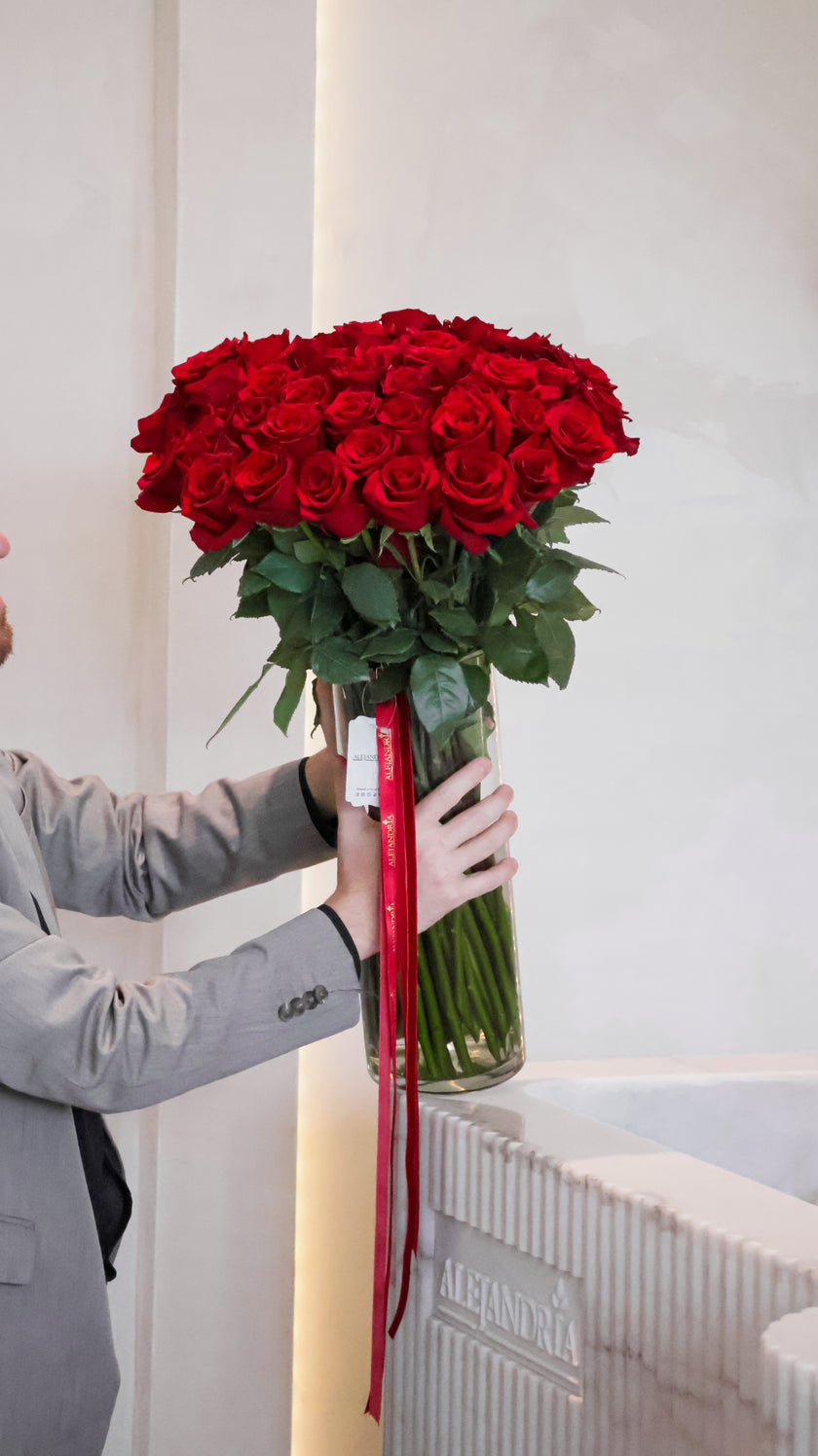 Red Reverence – Long-Stem Rose Collection