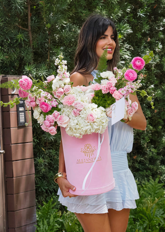 Blush Majesty – Luxury Garden in Bloom