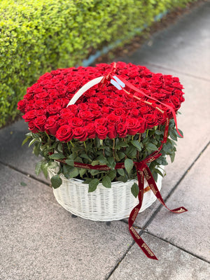 The Royal Romance - 150 Roses Large Basket