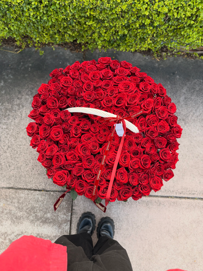 The Royal Romance - 150 Roses Large Basket