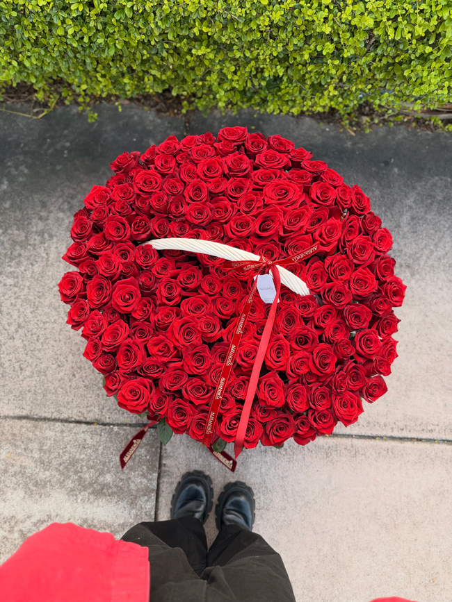 The Royal Romance - 150 Roses Large Basket