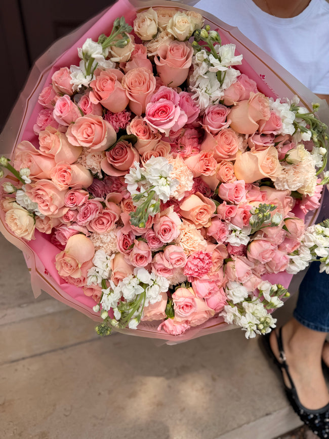 Blush Reverie – Luxury Pink Garden Bouquet