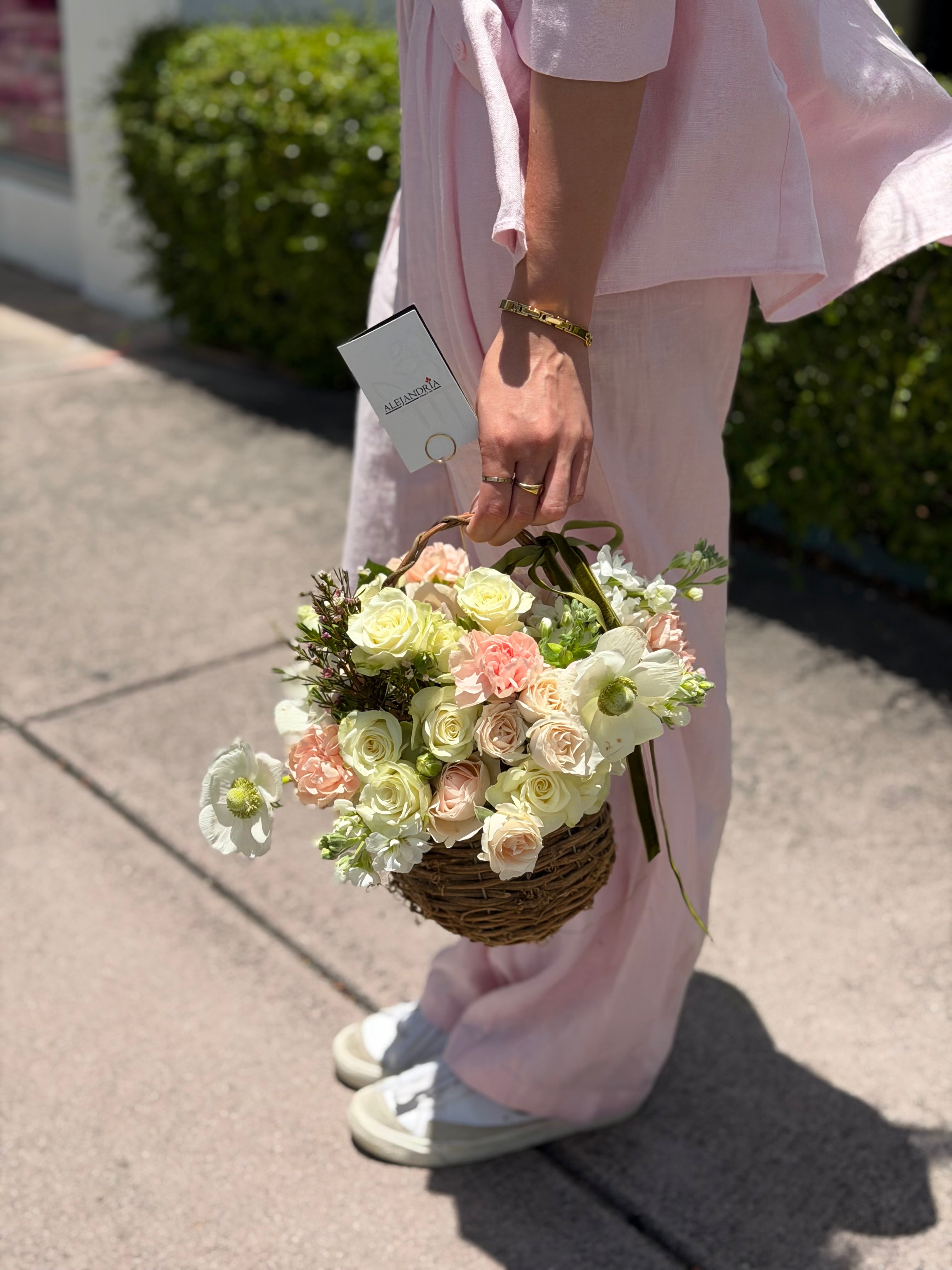 Grand English Basket