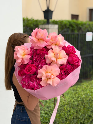 Miami Sunset – Luxury Pink & Coral Bouquet