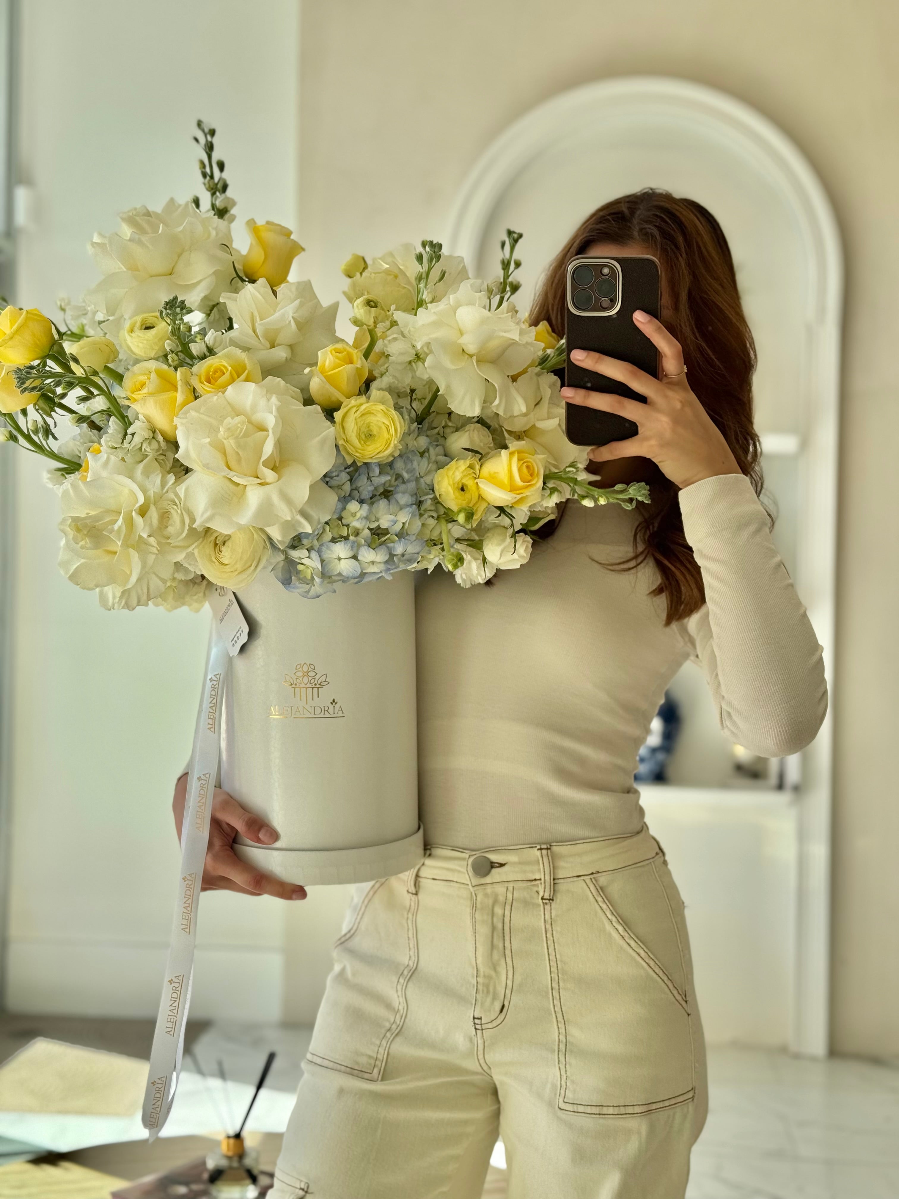 Lumière Garden Hatbox